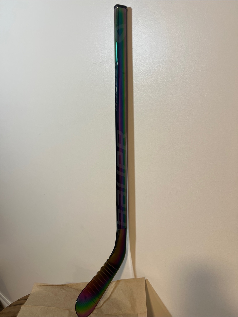 Bauer Mystery Mini Hockey Stick in the rare chameleon chrome - Picture 4 of 8